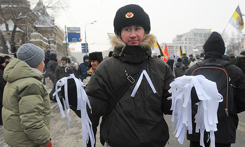 От Якиманки до Болотной: шествие и митинг гражданских активистов, оппозиции и просто горожан, требующих перевыборов и демократизации.