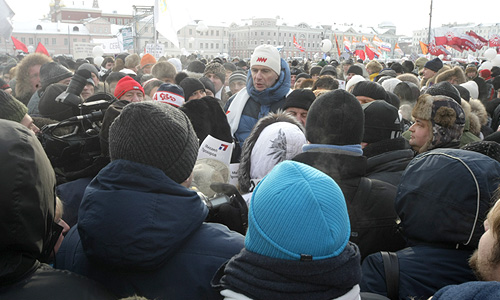 От Якиманки до Болотной: шествие и митинг гражданских активистов, оппозиции и просто горожан, требующих перевыборов и демократизации.