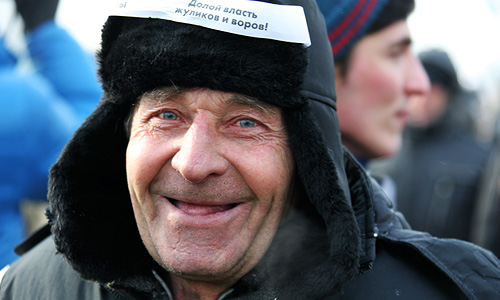 Олег Павлович 72 года, горный инженер: не все пенсионеры за нынешнюю власть. Это не дело, что сейчас происходит. Я много ездил по союзу, многое видел и обратно не хочу.