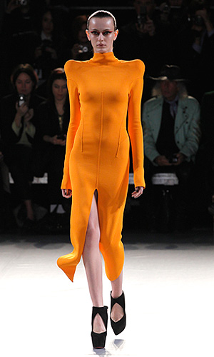 Показ осенне-зимней коллекции 2012-2013 дизайнеров Nicola Formichetti и Romain Kremer для Mugler на Неделе моды в Париже.