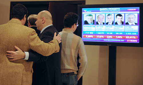 В предвыборном штабе кандидата в президенты Владимира Путина.