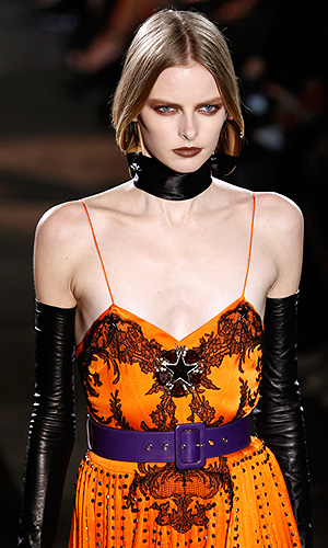 Показ осенне-зимней коллекции 2012-2013 Riccardo Tisci для Givenchy на Неделе моды в Париже.