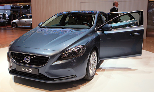 Volvo V40.