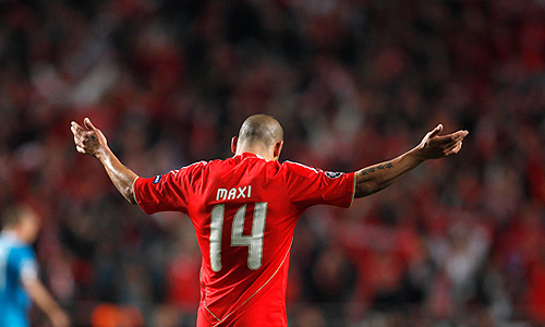 Игрок "Бенфики" Макси Перейре.