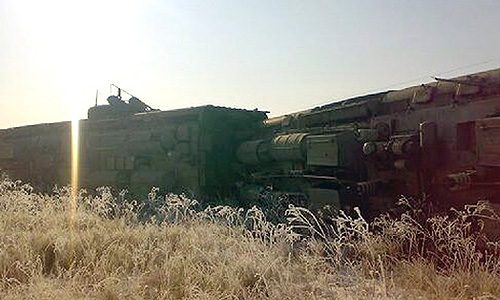 Специальная комиссия ОАО "РЖД" установила причину происшествия на Дальневосточной железной дороге, в результате которого в воскресенье утром произошел сход вагонов с углем и локомотива. "Сход грузовых вагонов произошел из-за излома боковой рамы тележки, изготовленной в 2010 году ПАО "Кременчугский сталелитейный завод" (Украина)", - говорится в сообщении пресс-службы ОАО "РЖД", поступившем в агентство "Интерфакс-Дальний Восток".