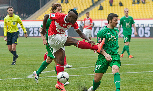 На 82-й минуте матча отличился Эммануэль Эменике.