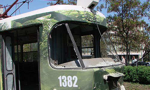 Взрывы в центре Днепропетровска в пятницу, вероятнее всего, были вызваны устройствами безоболочного типа. К такому выводы пришли эксперты в области безопасности, опрошенные агентством "Интерфакс".