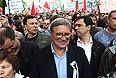Лидер Российского народно-демократического союза (РНДС) Михаил Касьянов (в центре) во время шествия "Марш миллионов" по улице Большая Якиманка.