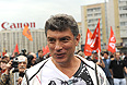 Сопредседатель движения "Солидарность" Борис Немцов во время акции "Марш миллионов" по улице Большая Якиманка.