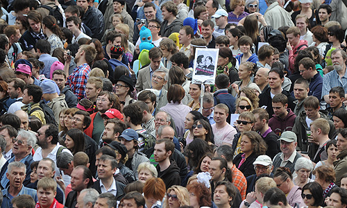 Участники акции "Марш миллионов" во время шествия по улице Большая Якиманка.