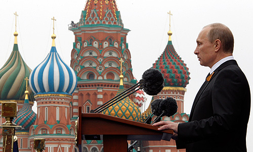 Владимир Путин во время выступления на военном Параде Победы на Красной площади.