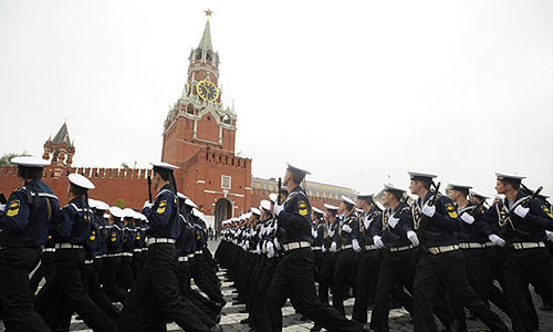 Военный парад в честь шестьдесят седьмой годовщины Победы в Великой Отечественной войне прошел на Красной площади в Москве.