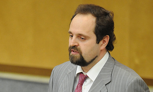 Сергей Донской сменил Юрия Трутнева на посту министра природных ресурсов и экологии РФ. О подписании соответствующего указа сообщил президент РФ Владимир Путин. Донской занимал должность главы госхолдинга "Росгеология", ранее работал заместителем министра природных ресурсов и экологии РФ.