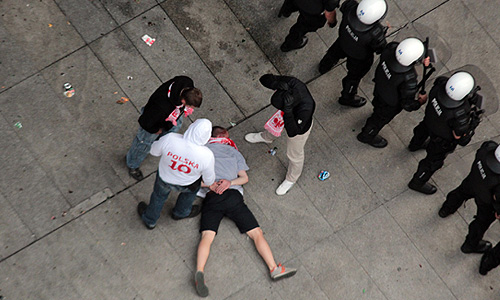 Во время марша российских болельщиков.