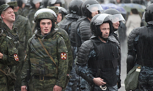 Митинг оппозиции на проспекте Академика Сахарова закончился без происшествий, сообщили "Интерфаксу" в пресс-службе ГУ МВД России по Москве. "В 16:15 митинг на проспекте Академика Сахарова завершился без происшествий, задержанных нет", - сказал представитель московской полиции. В мероприятии участвовало около 15 тысяч человек.