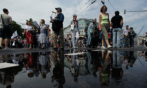 В День России столичная мэрия разрешила оппозиции провести акцию "Марш миллионов" с 13:00 до 18:00. Акция начнется шествием от Пушкинской площади по Бульварному кольцу и завершится митингом на Проспекта Сахарова.