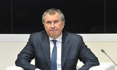 Президент, председатель правления ОАО "НК "Роснефть" Игорь Сечин во время дискуссии "Глобальные прогнозы в энергетике: в поисках стабильности".