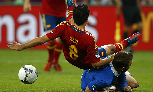 Cчет после первого тайма 2:0 в пользу Испании.