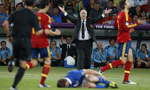 Итальянцы лишь однажды выигрывали европейское первенство - в 1968 году, испанцам дважды покорялся этот турнир - в 1964 и 2008 годах.