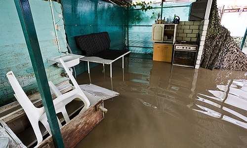 Во дворе одного из домов в Геленджике.