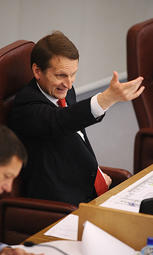 Первый вице-спикер Госдумы Александр Жуков и спикер Госдумы Сергей Нарышкин (слева направо) на завершающем заседании весенней сессии Государственной думы.