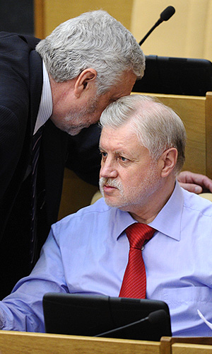 Лидер партии "Справедливая Россия" Сергей Миронов на завершающем заседании весенней сессии Государственной думы.