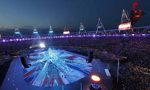 На Олимпийском стадионе в Лондоне началось красочное представление, приуроченное церемонии закрытия ХХХ летних Олимпийских Игр. Игры-2012 проходили в Лондоне с 27 июля по 12 августа. На Олимпиаде было разыграно 302 комплекта наград.