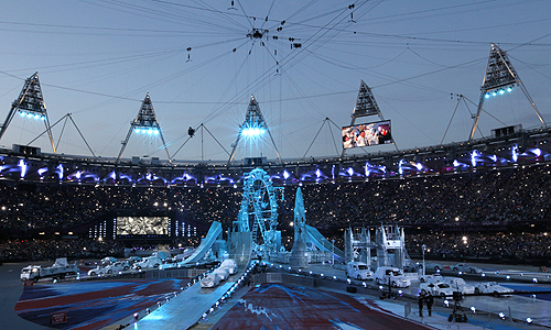 На Олимпийском стадионе в Лондоне началось красочное представление, приуроченное церемонии закрытия ХХХ летних Олимпийских Игр. Игры-2012 проходили в Лондоне с 27 июля по 12 августа. На Олимпиаде было разыграно 302 комплекта наград.