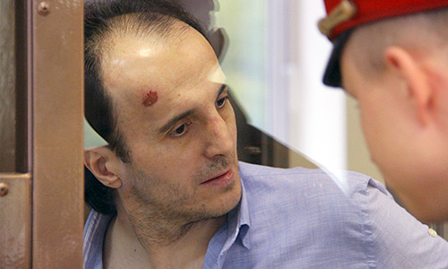 В четверг на заседании судья огласил справку медицинского освидетельствования из медчасти. Из справки следует, что у Темерханова имеются ушибы мягких тканей головы и поясничной области. Также в справке отмечается, что он может транспортироваться для проведения следственных действий.