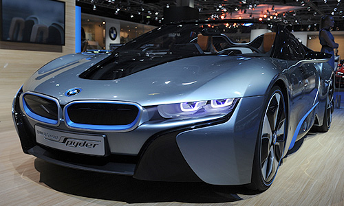 Автомобиль BMW i8, представленный на ММАС 2012 в "Крокус Экспо".