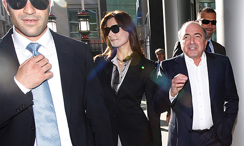 31 августа 2012г. Высокий суд Лондона отклонил иск российского предпринимателя Бориса Березовского против другого бизнесмена из РФ Романа Абрамовича на сумму почти $5 млрд, заявила судья баронесса Элизабет Глостер. 
Фото сделано октября 2011г.