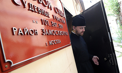 Игумен Тимофей утверждает, что в момент ДТП был трезв, и вины не признает.