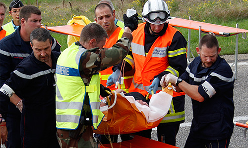 На востоке Франции перевернулся польский автобус, не менее трех человек погибли и еще восемь находятся в тяжелом состоянии, сообщает во вторник местная газета "Дерньер нувель д&#39;Эльзас". Всего за медицинской помощью обратились 20 человек. Водитель автобуса не пострадал. По данным проведенных тестов, алкоголя в его крови не обнаружено. ДТП произошло на трассе А36 неподалеку от города Мюлуз в восточном департаменте Верхний Рейн.