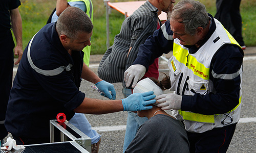 На востоке Франции перевернулся польский автобус, не менее трех человек погибли и еще восемь находятся в тяжелом состоянии, сообщает во вторник местная газета "Дерньер нувель д&#39;Эльзас".