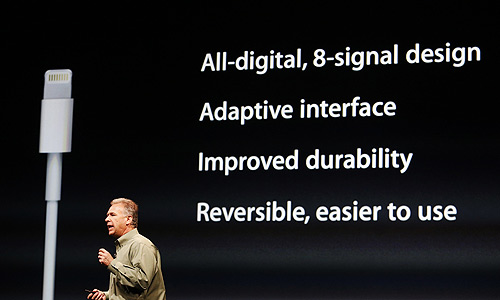 Рано утром 12 сентября в Калифорнии компания Apple представила свой новый смартфон - iPhone 5.