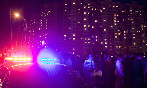 Жители московского района Митино во время стихийного митинга против строительства Исламского гуманитарного центра.