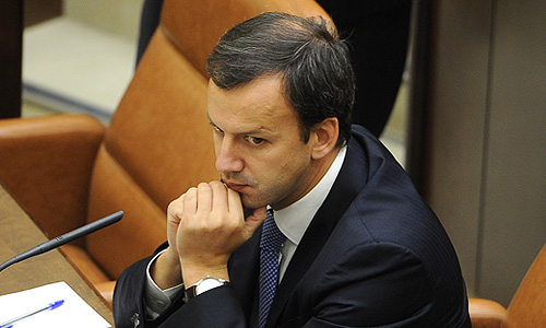 Вице-премьер РФ Аркадий Дворкович во время первого заседания осенней сессии Совета Федерации РФ.