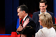 В ходе дискуссии, проходившей в Денвере, штат Колорадо, Ромни критиковал Белый дом за политику, которая привела, по его мнению, к ухудшению положения среднего класса, а также за раздувание госрасходов. Экс-губернатор Массачусетса подчеркивал, что его предложения по налоговым льготам для обеспеченных американцев не приведут к усугублению бюджетной ситуации, но позволят повысить занятость.