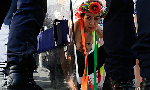  FEMEN            .