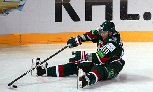 Игрок "Ак Барс" Артем Лукояновв матче чемпионата КХЛ "Ак Барс" (Казань) – "Слован" (Братислава) – 2:3.