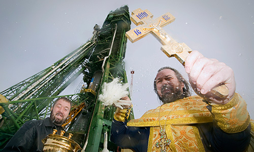 Шестой пилотируемый корабль цифровой серии "Союз ТМА-06М", стартовавший во вторник в 14:51 мск с 31-й площадки Байконура, отделился от ракеты-носителя и вышел на расчетную околоземную орбиту.