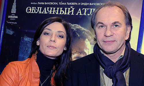 Актеры Лидия Вележева и Алексей Гуськов перед премьерой фильма "Облачный атлас" режиссеров Ланы Вачовски, Тома Тыквера и Энди Вачовски в кинотеатре "Октябрь".