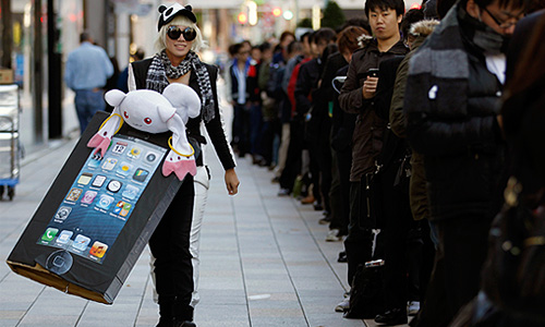 Компания Apple в пятницу, 2 ноября, начала продажи планшетов iPad mini и iPad четвертого поколения в 34 странах мира.