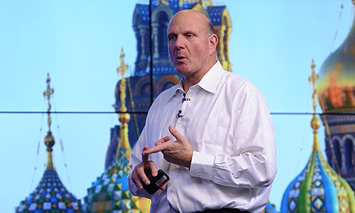 Исполнительный директор корпорации Microsoft Стивен Балмер во время выступления в рамках ежегодного мероприятия Microsoft Student Day 3.0 в бизнес-центре Digital October.