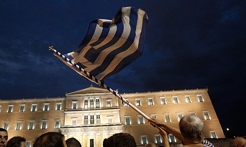 Новые меры экономии сократят ВВП Греции на 9% за два года и, скорее всего, будут способствовать дальнейшему росту безработицы, которая и так превышает 25%. И поскольку греческая экономика сжимается быстрее, чем предполагалось ранее, в 2015-2016 годах потребуется сэкономить еще порядка 4 млрд евро, чтобы выполнить поставленные перед страной задачи по снижению бюджетного дефицита и госдолга.