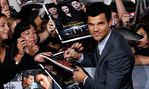 Тэйлор Лотнер.