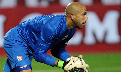 Вратарь сборной США Тим Ховард во время товарищеского матча по футболу: Россия – США.