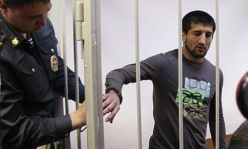 "У меня не было никакого умысла, я жалею об ударе, мог бы просто уйти", - признался Мирзаев. "Не надо меня судить как кавказца, судите как россиянина. Я учился в России, выступал за Россию",- заявил спортсмен.