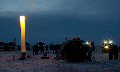 Спускаемый аппарат космического корабля "Союз ТМА-05М" с российским космонавтом Юрием Маленченко, американским астронавтом Сунитой Уильямс и японским астронавтом Акихико Хошиде успешно приземлился.