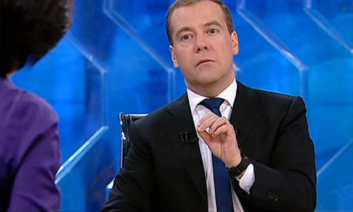 Премьер-министр в прямом эфире отвечает на вопросы представителей "Первого канала", ВГТРК, НТВ, РЕН ТВ и телеканала "Дождь".